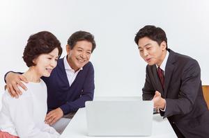 ���Ͼ�׷��м���